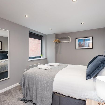 Host Apartments - Contemporary 3 Bed Apt With Balcony - Perfect For Long Stays Liverpool Exterior photo